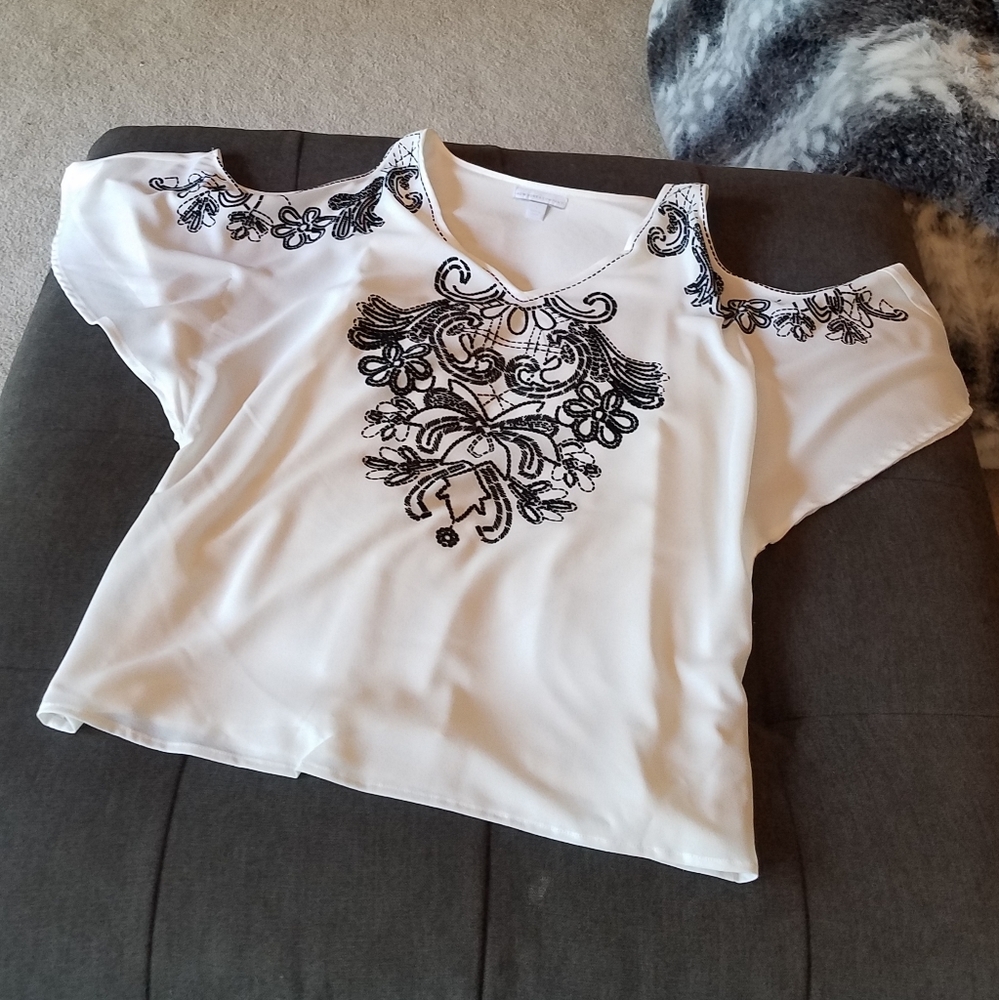 New York & Company Cold Shoulder Embroidered Top NWOT